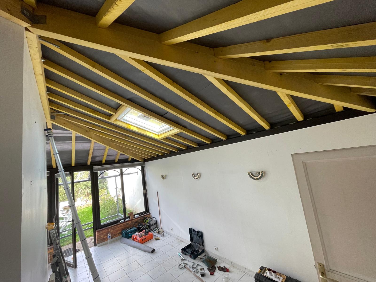 Pose d’un écran sous-toiture